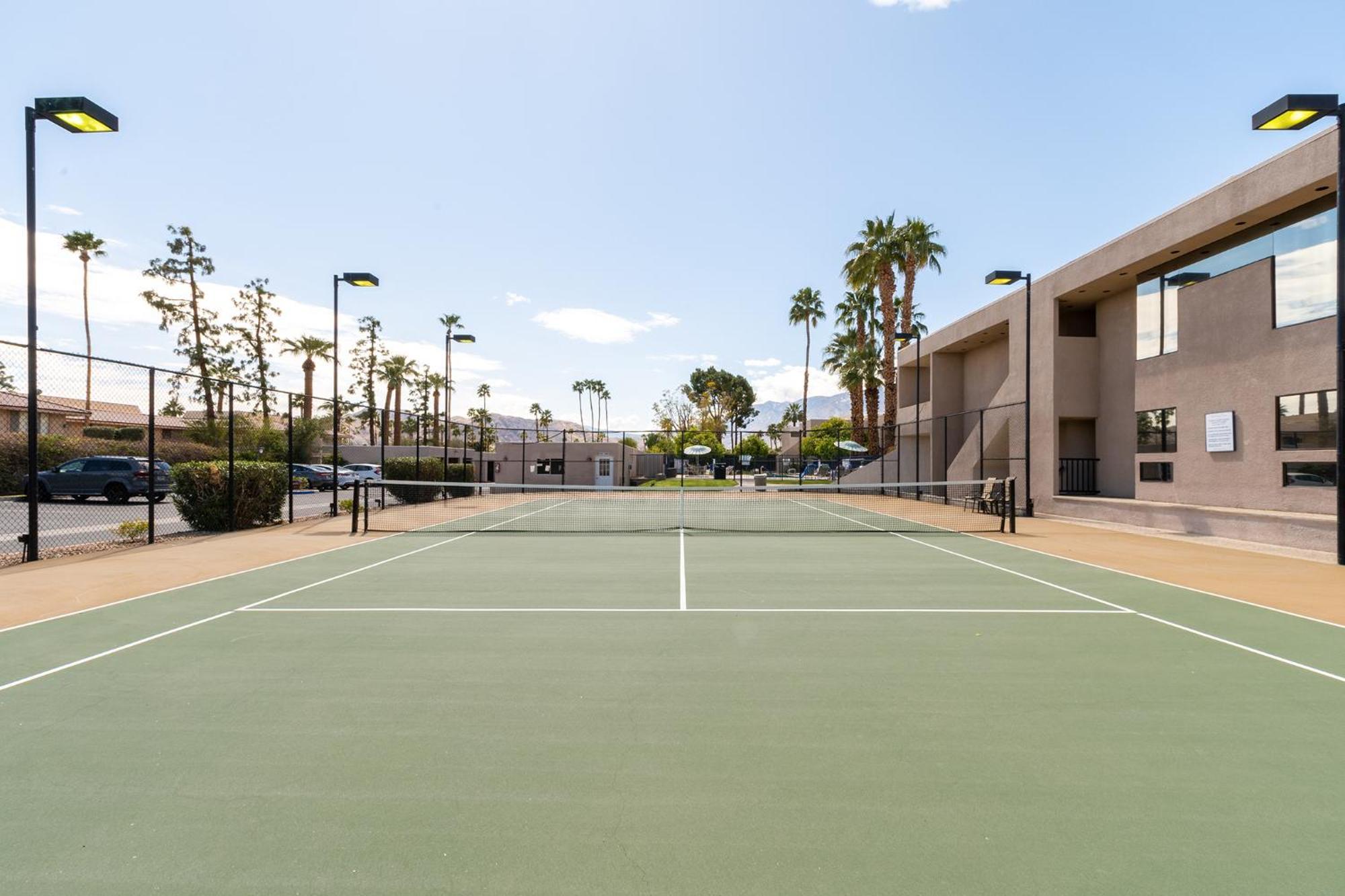 Vista Mirage Resort Palm Springs Exterior photo